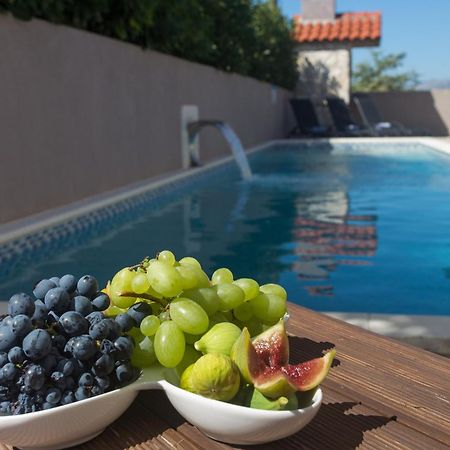 Life - New And Luxury Holiday House Каштела Екстер'єр фото