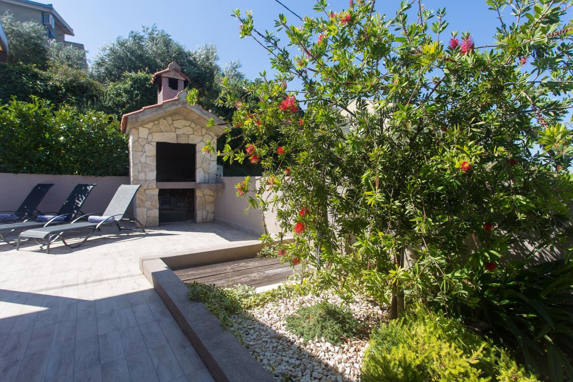 Life - New And Luxury Holiday House Каштела Екстер'єр фото