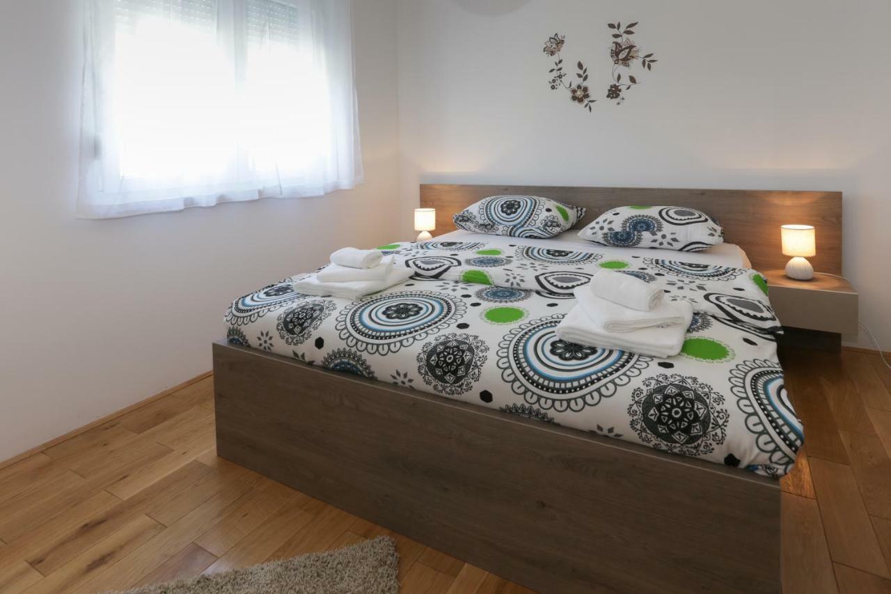 Life - New And Luxury Holiday House Каштела Екстер'єр фото
